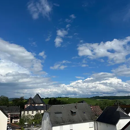 Neue Mit Schlossblick - Urlaub Im Wein- Und Ferienort