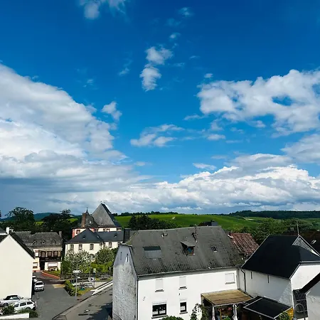 Neue Mit Schlossblick - Urlaub Im Wein- Und Ferienort Апартаменты Bekond