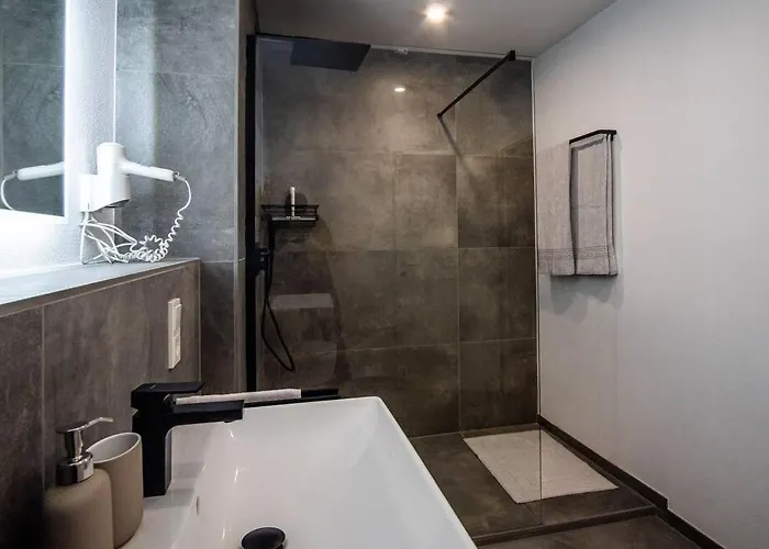 Apartament Neue Mit Schlossblick - Urlaub Im Wein- Und Ferienort Bekond