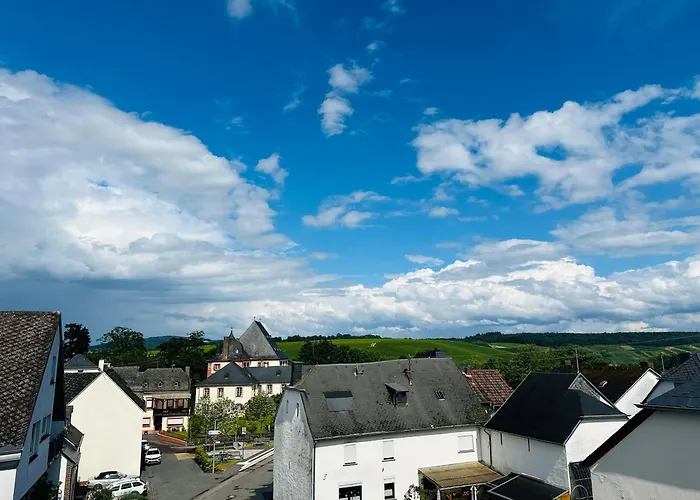 Neue Mit Schlossblick - Urlaub Im Wein- Und Ferienort Apartament Bekond